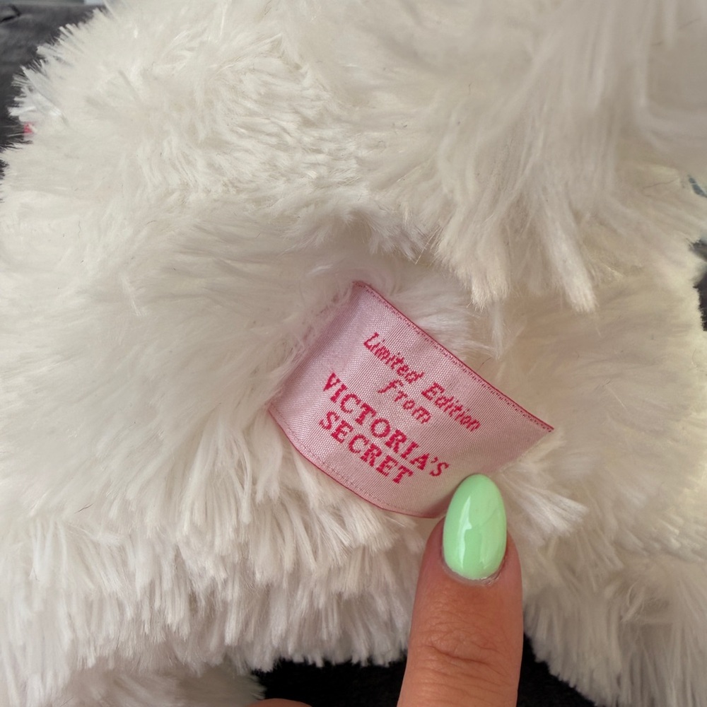 Victoria's Secret Molly Plush Dog in White with Pink Tag & Bow - Limited Edition - Picture 9 of 10